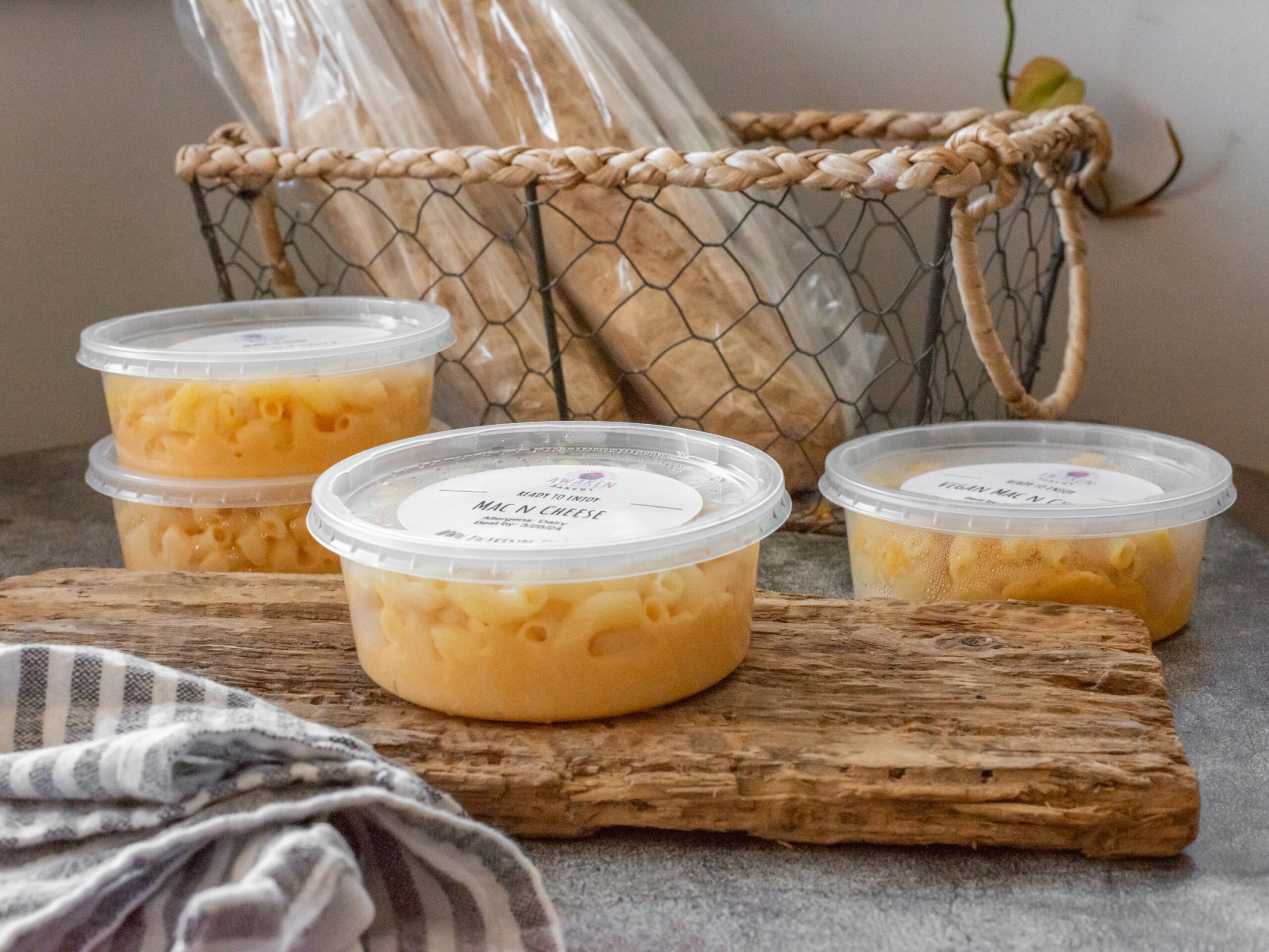 Mac n cheese containers Community Farmers Market